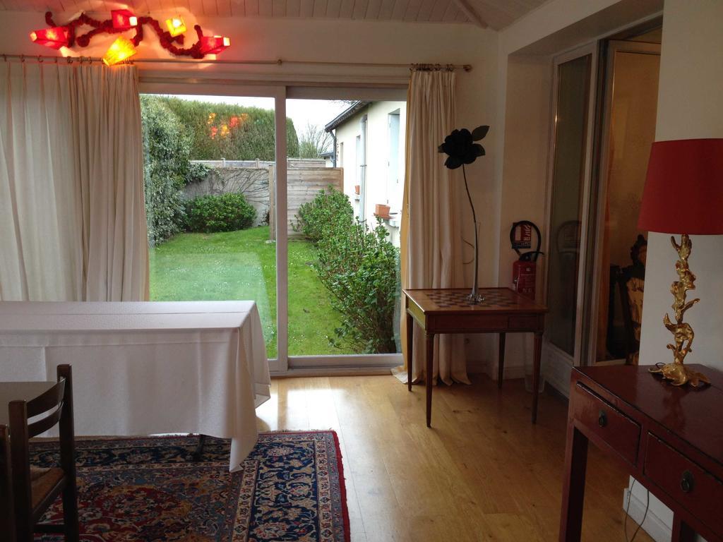 Le Petit Pont Hotel Monce-en-Belin Bagian luar foto