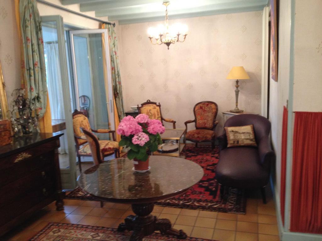 Le Petit Pont Hotel Monce-en-Belin Bagian luar foto
