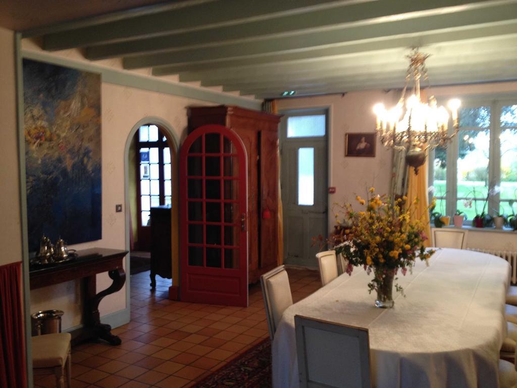 Le Petit Pont Hotel Monce-en-Belin Bagian luar foto